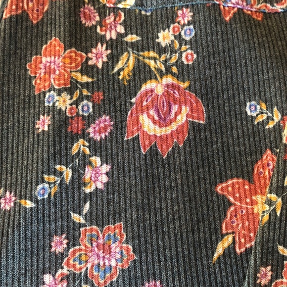 Lularoe Sarah Cardigan - Picture 3 of 6